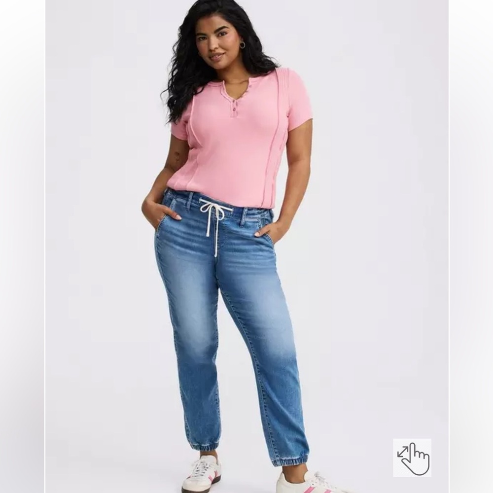 Torrid mid rise jogger jean